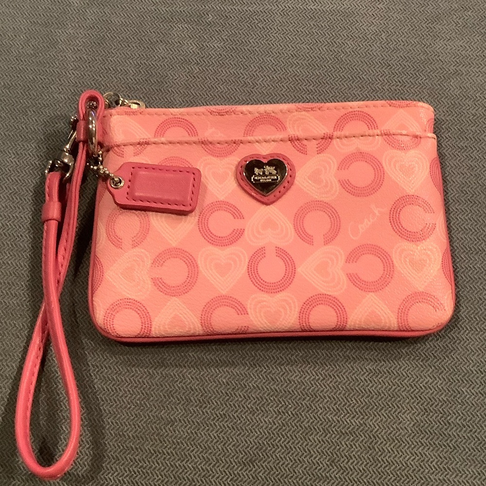 Coach Heart Pattern Pink Wristlet